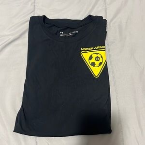 Under armour boys shirt